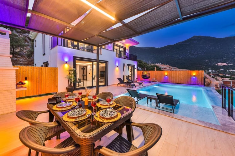 1kiralik-deniz-manzarali-villa-villa-simurg- (25).jpg