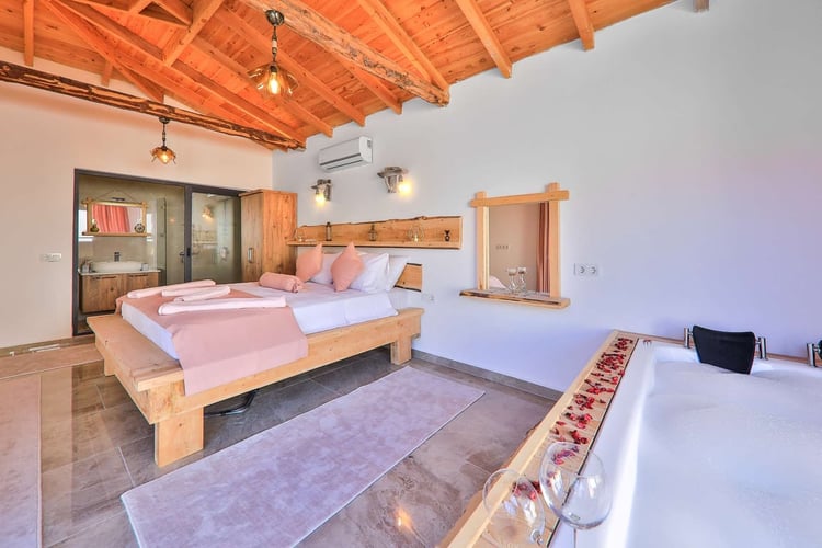 1kiralik-yazlik-villa-villa-baranda (20).jpg