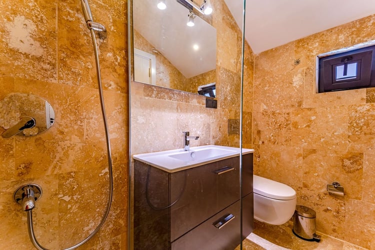 1kiralik-villa-jakuzili-kiralik-villa-villa-sirius (38).jpg