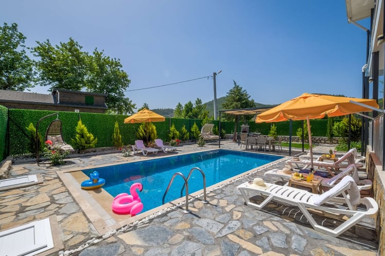 1kiralik-yazlik-villa-villa-atalar-2 (11).jpg