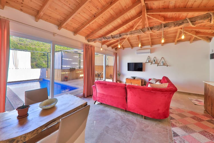 1kiralik-yazlik-villa-villa-baranda (15).jpg