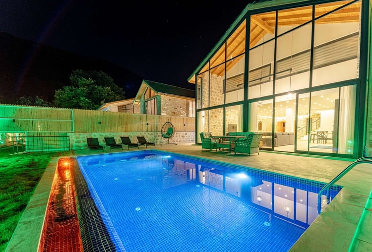 1kiralik-villa-jakuzili-kiralik-villa-villa-sirius (5).jpg