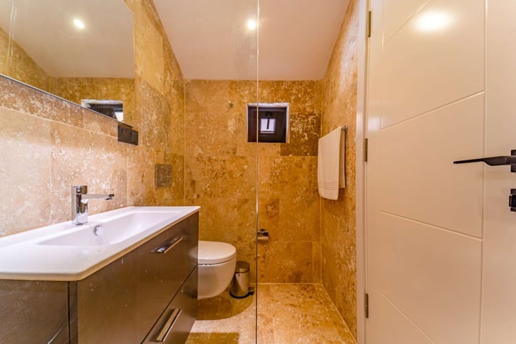 1kiralik-villa-jakuzili-kiralik-villa-villa-sirius (31).jpg