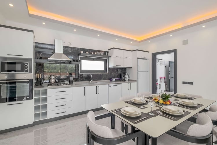 1kiralik-jakuzili-villa-villa-goldan-uno- (33).jpg