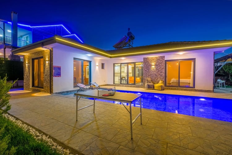 1kiralik-yazlik-villa-villa-atalar-1- (16).jpg