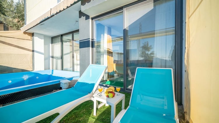 1kiralik-jakuzili-villa-yazlik-tatil-villasi-villa-spring-2-2-a2d914a8.jpg
