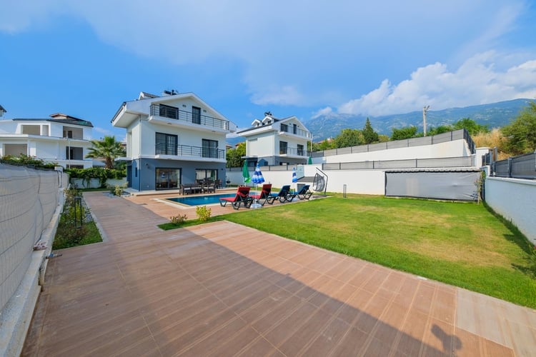 yazlik-kiralik-villa-villa-lara-2- (5).jpg