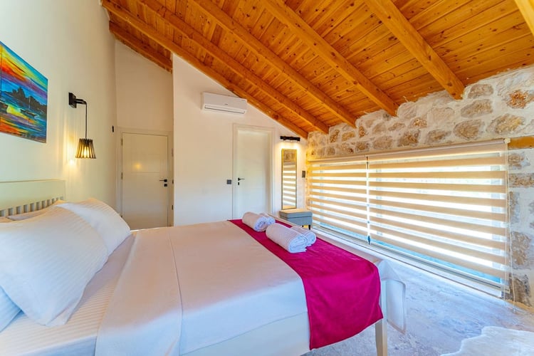 1kiralik-villa-jakuzili-kiralik-villa-villa-sirius (27).jpg