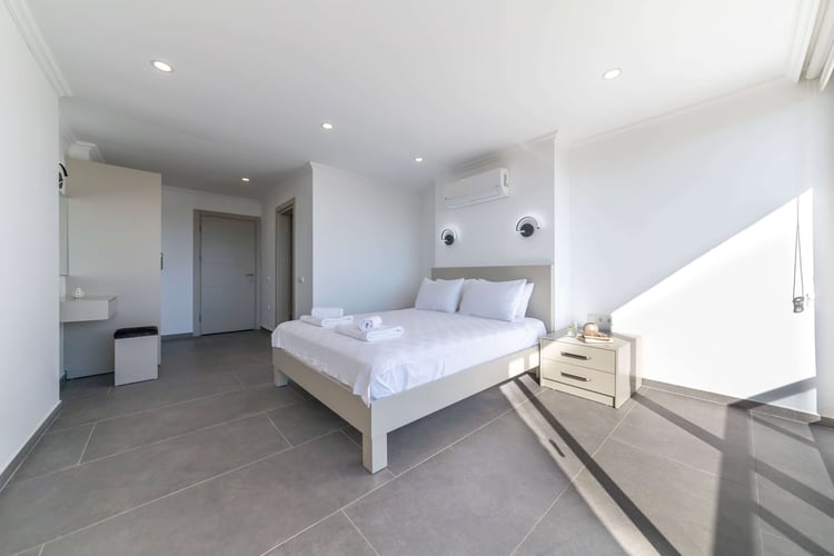 1kiralik-yazlik-villa-villa-liya (15).jpg