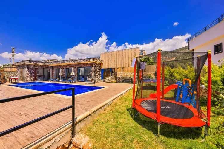 Kiralik-yazlik-villa-villa üzüm (10).jpg