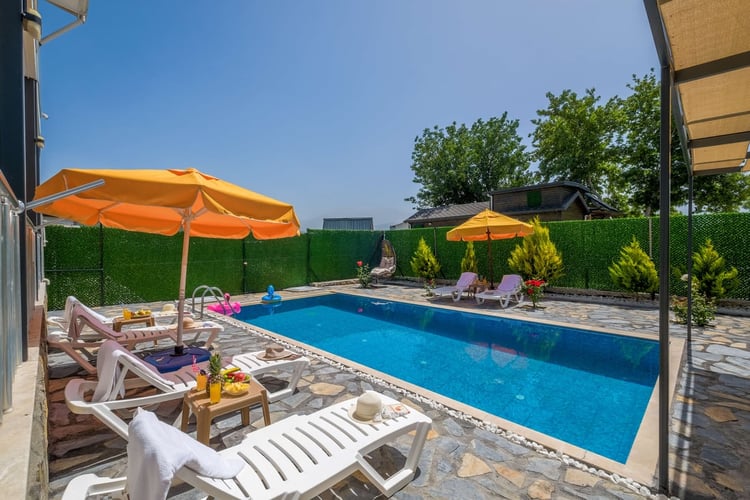 1kiralik-yazlik-villa-villa-atalar-2 (13).jpg