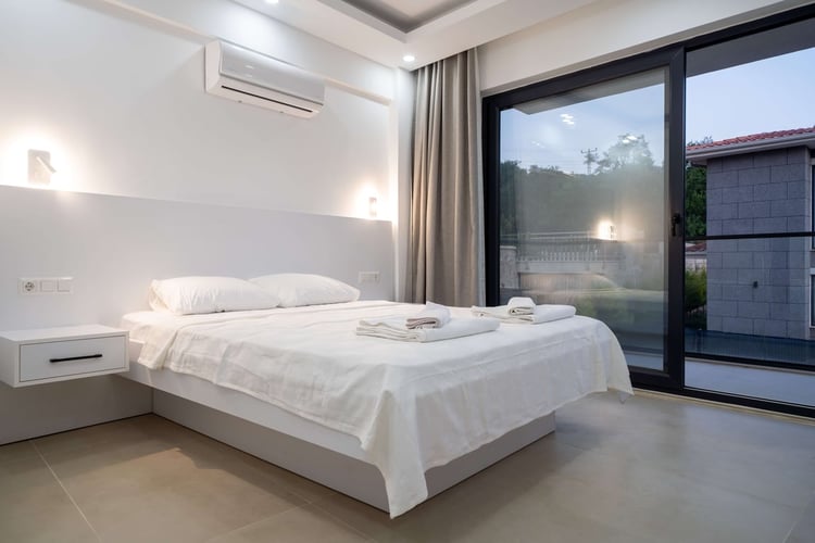 1kiralik-yazlik-villa-villa-poyraz (24).jpg