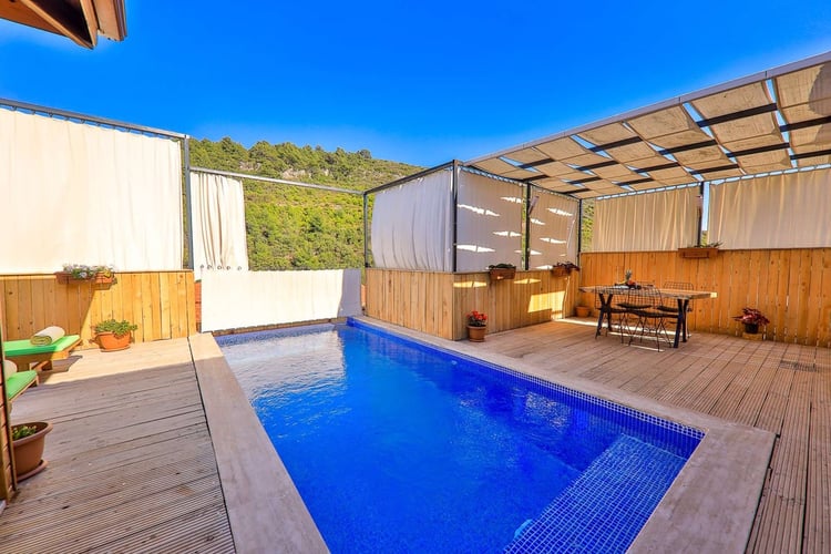 1kiralik-yazlik-villa-villa-baranda (9).jpg