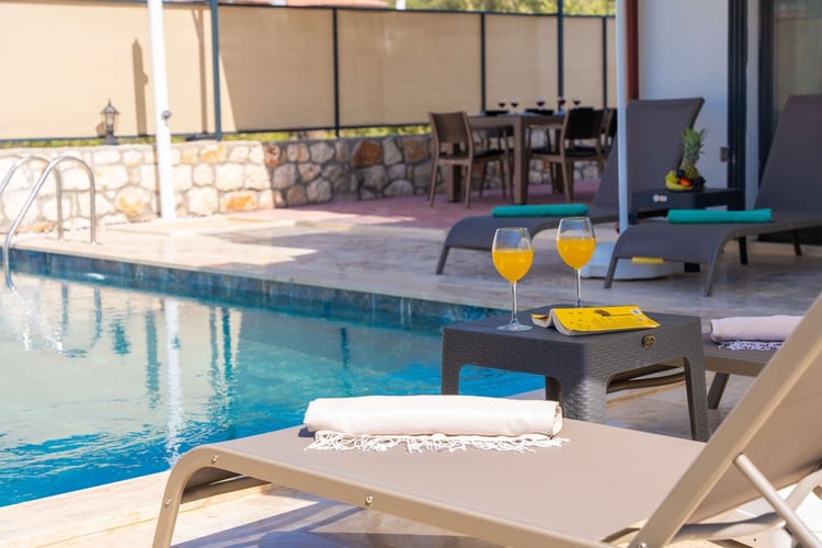 1kiralik-yazlik-villa-villa-yaz-rüzgari (5).jpg