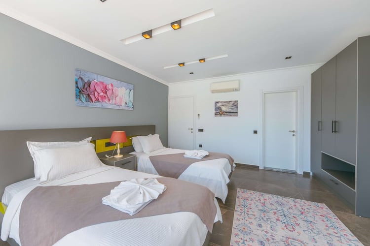 1kiralik-yazlik-villa-villa-aysa (24).jpg