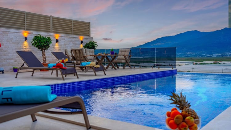 1yazlik-kiralik-villa-villa-eser (9).jpg