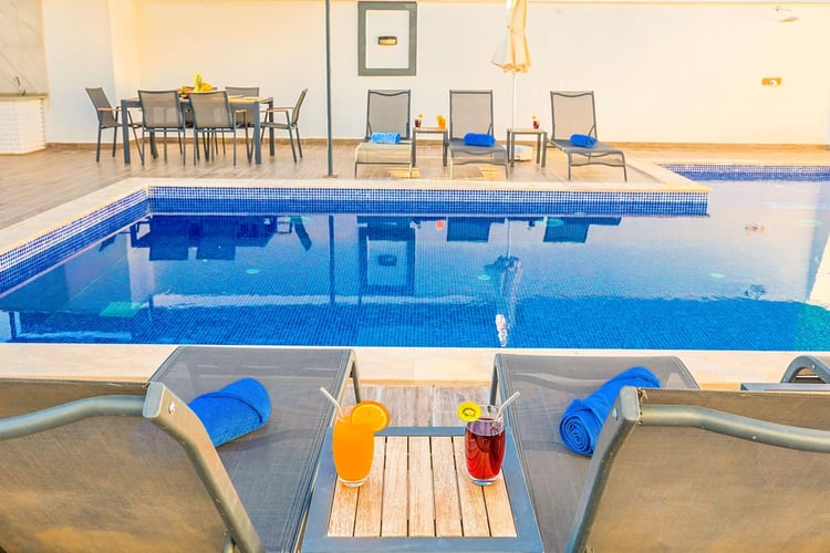 kiralik-jakuzili-villa-villa-kavun-duo- (16).jpg