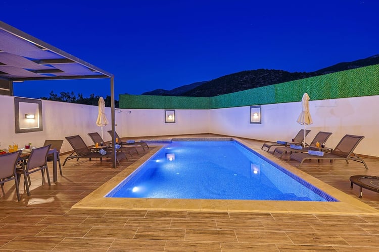 kiralik-jakuzili-villa-villa-kavun-duo- (6).jpg