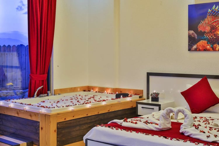 Kiralik-yazlik-villa-villa üzüm (14).jpg