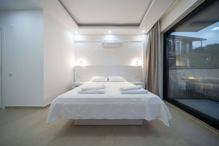 1kiralik-yazlik-villa-villa-poyraz (25).jpg