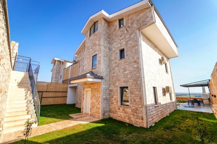 1kiralik-yazlik-villa-villa-legendary-2 (2).jpg