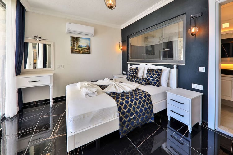 1kiralik-yazlik-villa-villa-londra (25).jpg