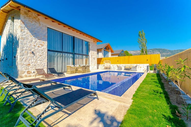 1kiralik-yazlik-villa-villa-orion (1).jpg