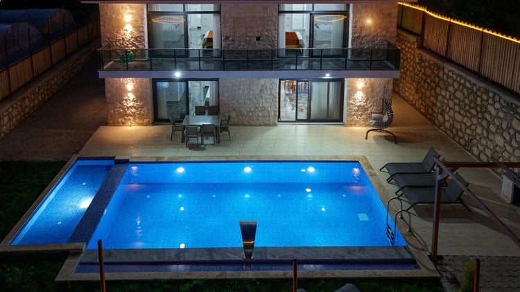 1jakuzili-kiralik-villa-villa-likya-avci (2).jpeg