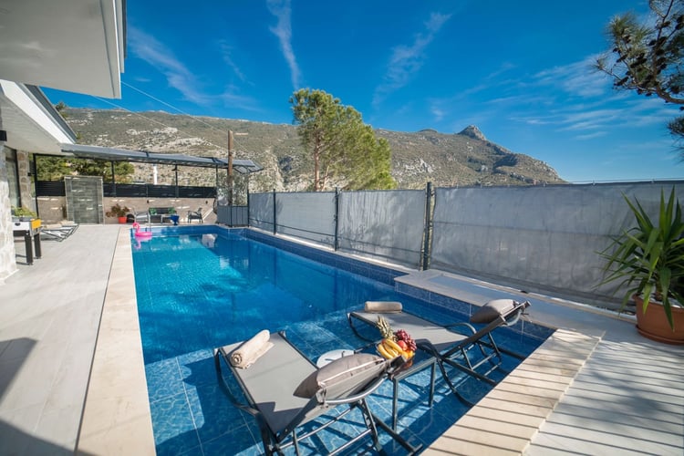 1yazlik-muhafazakar-kiralik-villa-villa-oliva (11).jpg