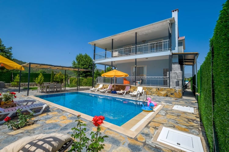 1kiralik-yazlik-villa-villa-atalar-2 (16).jpg