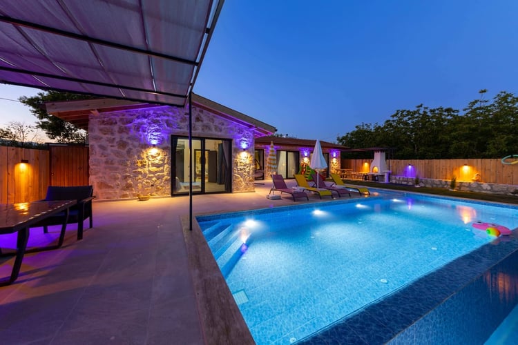 1yazlik-kiralik-villa-villa-desiderio (4).jpg