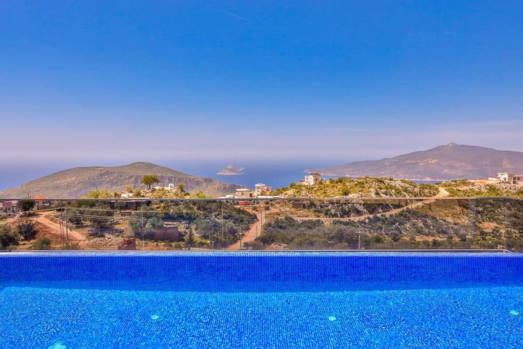 1kiralik-isitmali-havuzlu-villa-villa-kardelen- (6).jpg