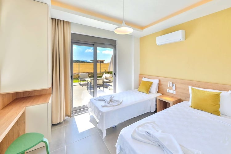 1kiralik-jakuzili-villa-yazlik-villa-serenty-kas (26).jpg