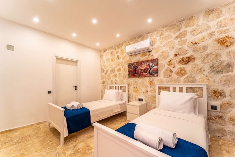 1kiralik-yazlik-villa-villa-orion (39).jpg