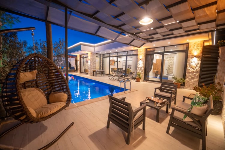 1yazlik-muhafazakar-kiralik-villa-villa-oliva (12).jpg