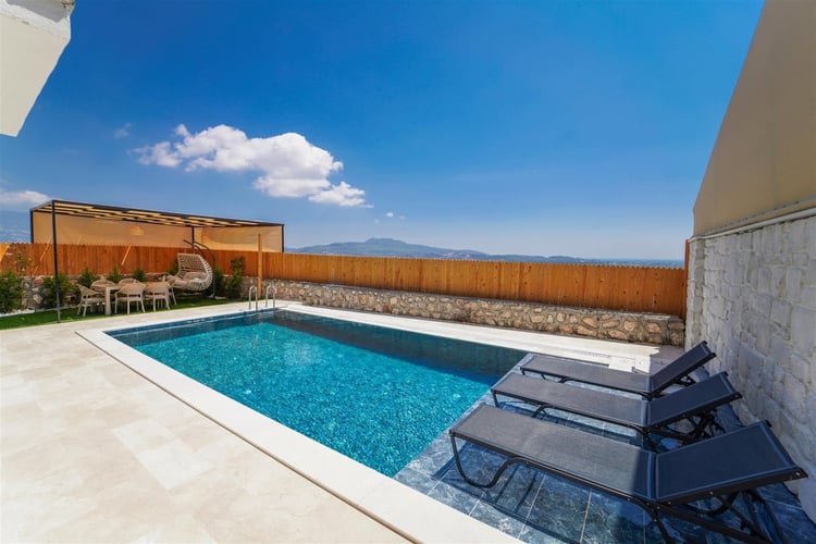 kiralik-yazlik-villa-villa-kayra-konak-2-blue- (16).jpg