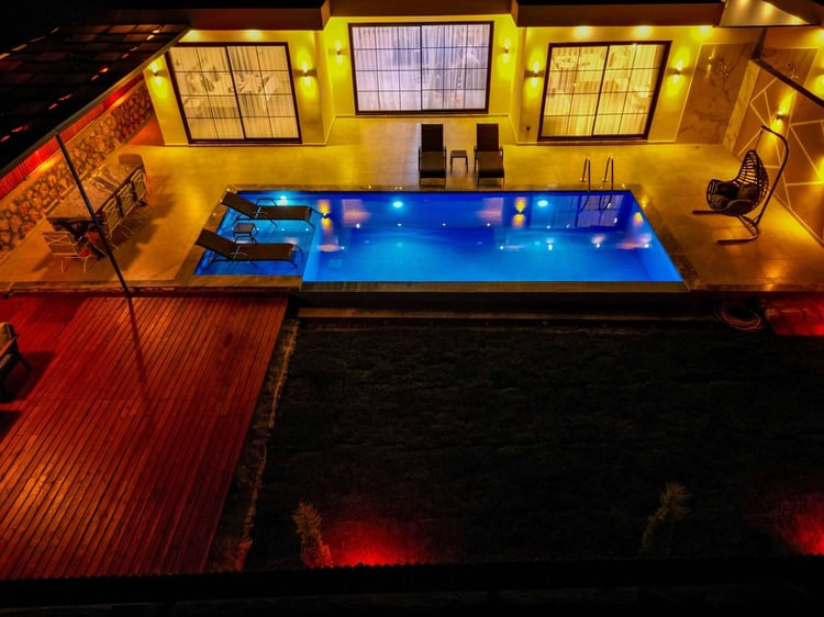 1yazlik-kiralik-muhafazakar-villa-villa-golden-duo- (3).jpg