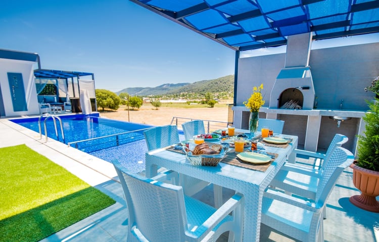 1kiralik-yazlik-tatil-villasi-villa-lavinya (5).jpg