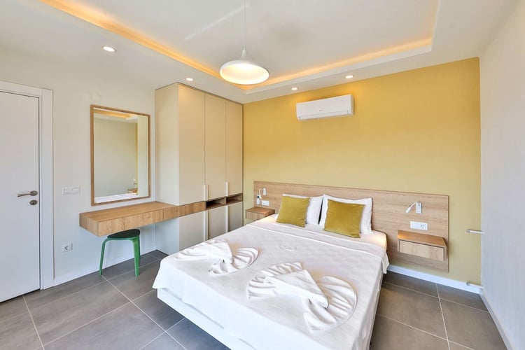 1kiralik-jakuzili-villa-yazlik-villa-serenty-kas (31).jpg