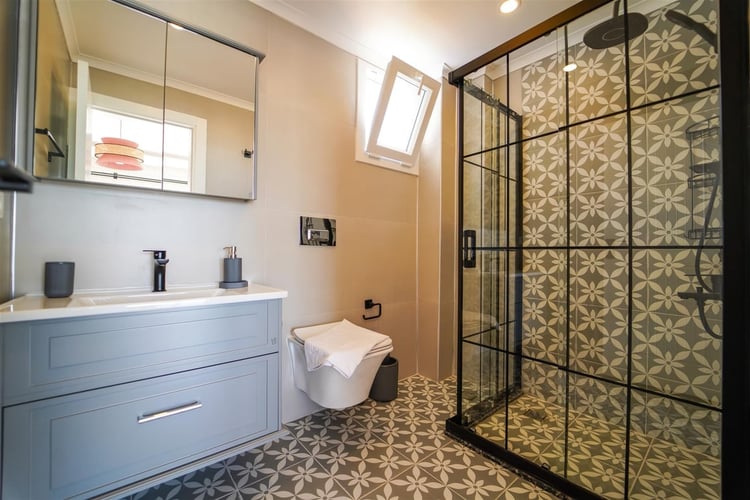 kiralik-yazlik-villa-villa-kayra-konak-2-blue- (23).jpg