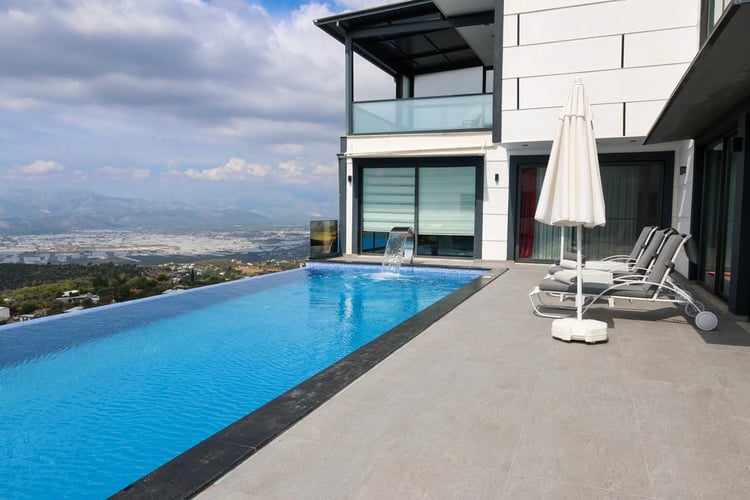 kiralik-isitmali-havuzlu-villa-villa-twin-1- (8).jpg