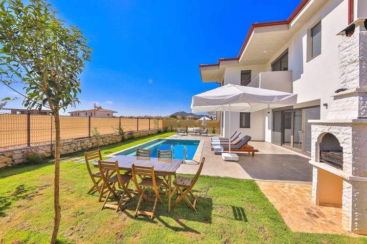 1kiralik-jakuzili-villa-yazlik-villa-serenty-kas (4).jpg