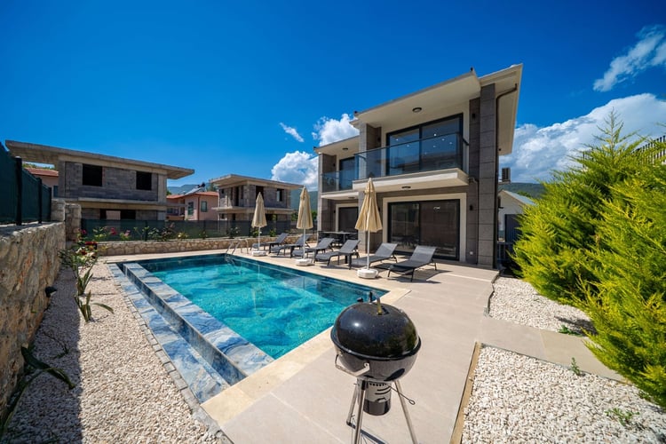 1kiralik-yazlik-villa-villa-poyraz (2).jpg