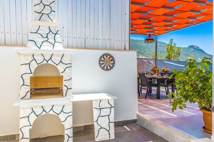 1yazlik-tatil-villasi-villa-neon- (16).jpg