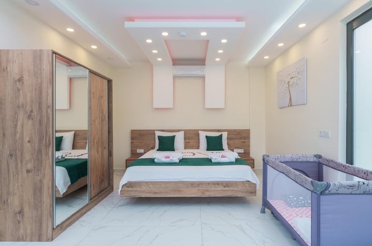 1kiralik-jakuzili-isitmali-havuzlu-villa-villa-elena- (43).jpeg