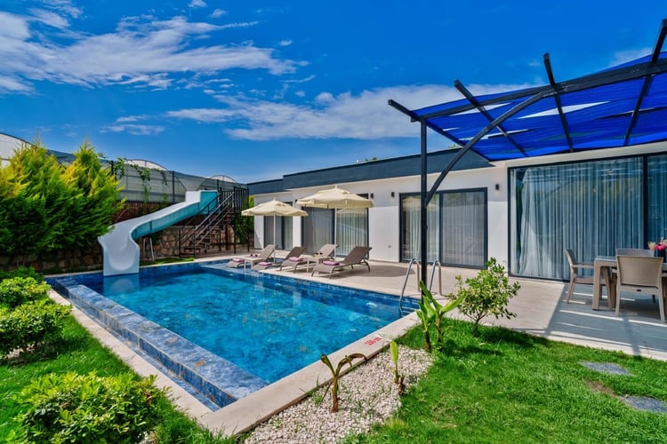 1kiralik-jakuzili-isitmali-havuzlu-villa-villa-elena- (5).jpeg