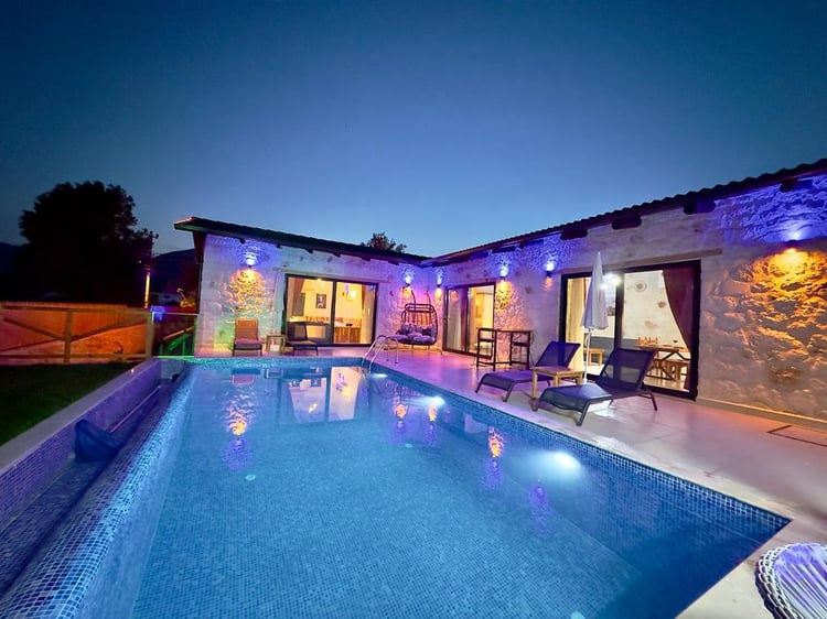 Kiralik-yazlik-villa-villa tomrul (6).jpeg