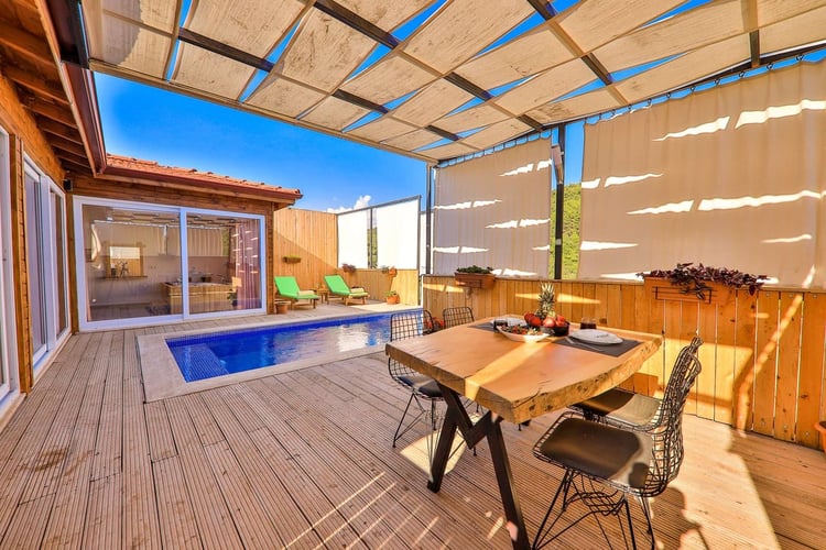 1kiralik-yazlik-villa-villa-baranda (7).jpg