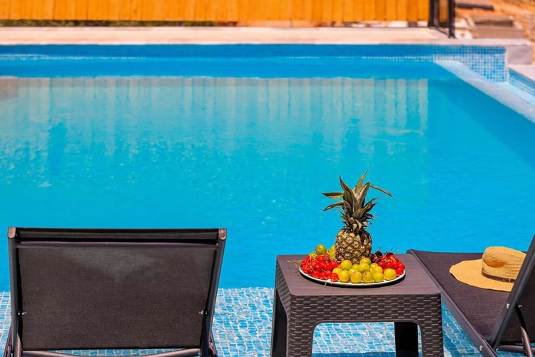 1kiralik-deniz-manzarali-villa-villa-simurg- (17).jpg