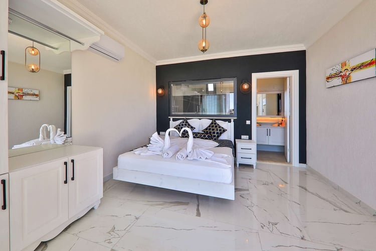 1kiralik-yazlik-villa-villa-londra (29).jpg